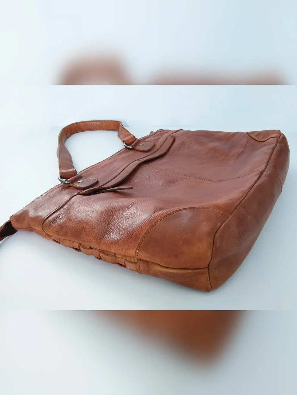 Vilenca Holand Classic Woven Leather Laptop Bag. Pre-owned.